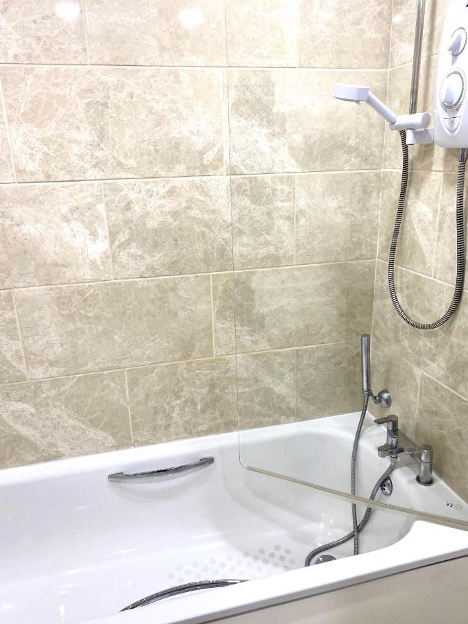 Entire Modern Apartment In Oban With Balcony المظهر الخارجي الصورة